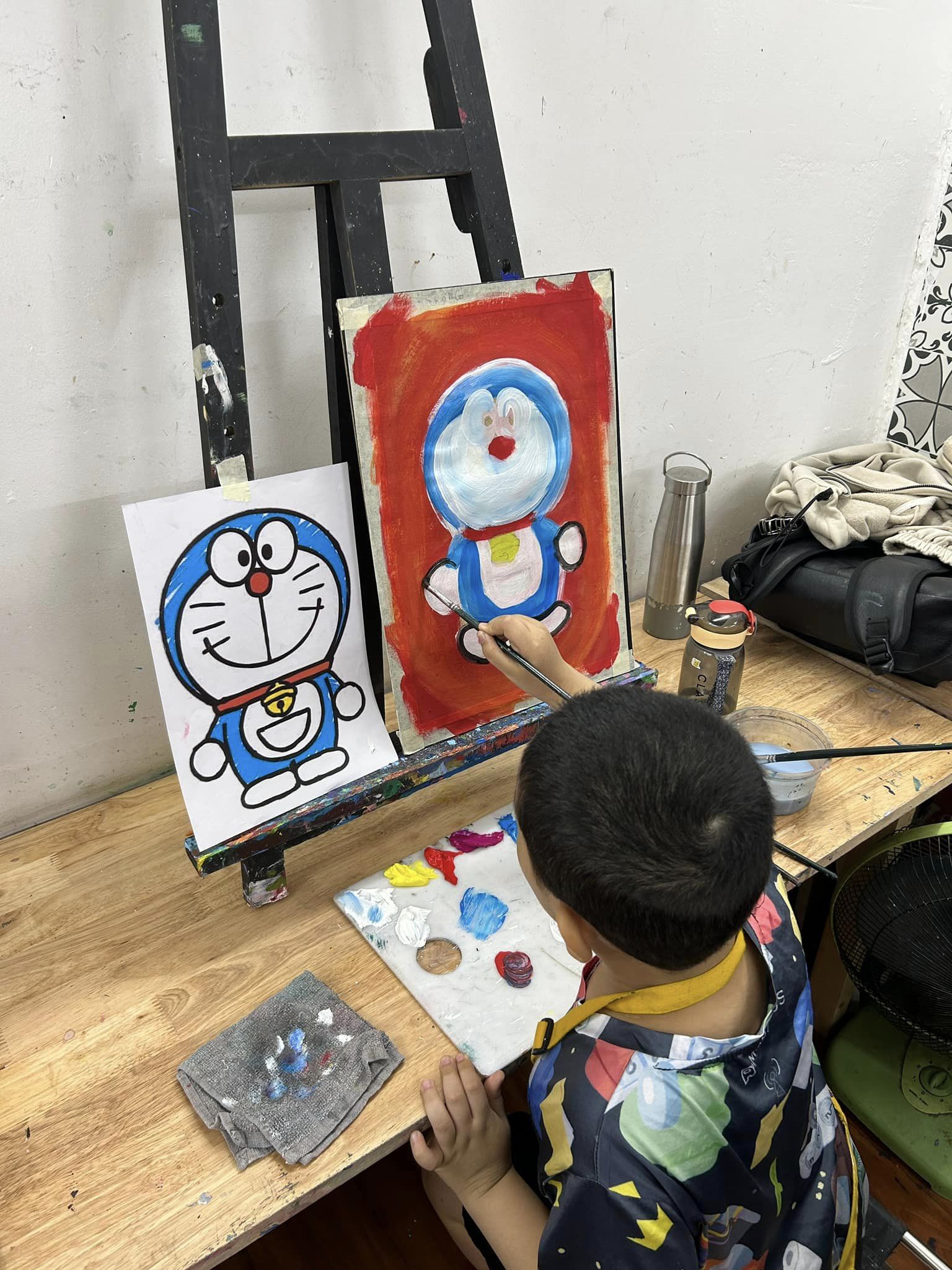 Không gian lớp học tại Bụi rộng rãi và thoải mái Không gian lớp học tại Bụi rộng rãi và thoải mái
