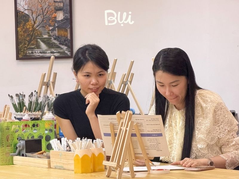 Đội ngũ giảng viên tại Mỹ Thuật Bụi cơ sở Ba Đình Đội ngũ giảng viên tại Mỹ Thuật Bụi cơ sở Ba Đình