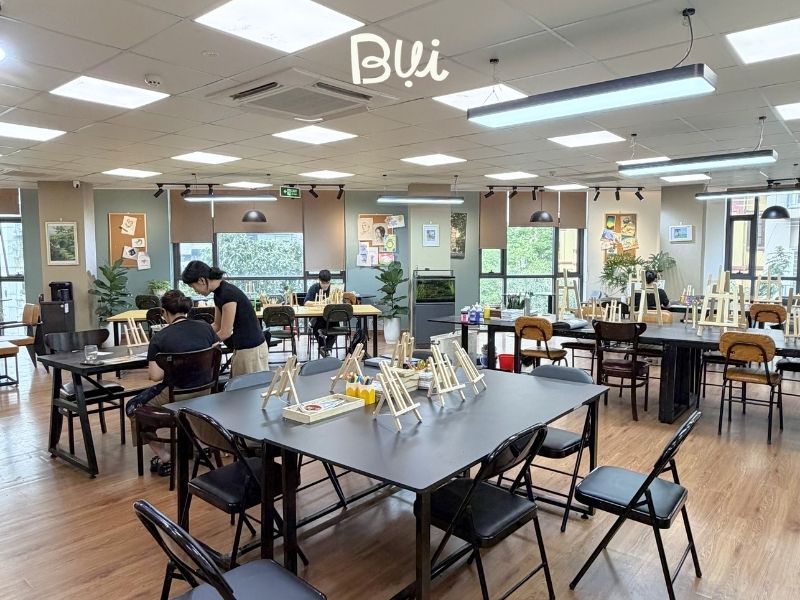 Không gian học tại lớp vẽ 14 Phạm Huy Thông Quận Ba Đình Không gian học tại lớp vẽ 14 Phạm Huy Thông Quận Ba Đình