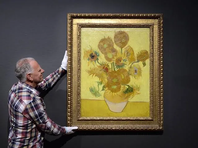 Bức họa Hoa hướng dương tại Bảo tàng Van Gogh đang được theo dõi nghiêm ngặt về biến đổi sắc tố